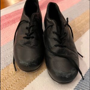 Capezio tap shoes 1M for boys or girls unisex